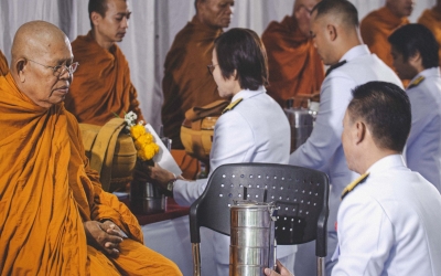พิธีทำบุญตักบาตรเนื่องในโอกาสวันเฉลิมพระชนมพรรษา สมเด็จพระนางเจ้าสิริกิติ์...