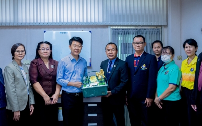 รองอธิการบดีฯ เข้าพบและมอบกระเช้าสวัสดี นายกเทศมนตรีเมืองมหาสารคาม...