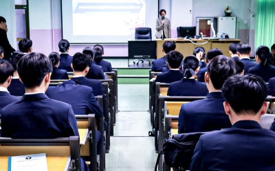 สัมมนาก่อนออกปฏิบัติการสอนในสถานศึกษา 3 ให้กับนักศึกษาชั้นปีที่ 3 สาขาวิชาพลศึกษา